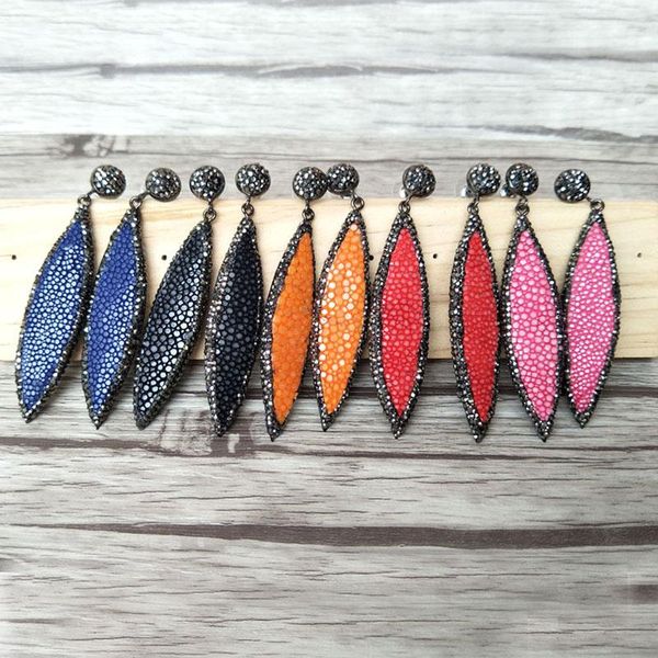 1 pair natural fishskin pave rhinestone crystal zircon earrings,fashion leather earrings handmade for women jewelry er573, Silver
1 pair natural fishskin pave rhinestone crystal zircon earrings,fashion leather earrings handmade for women jewelry er573, Silver