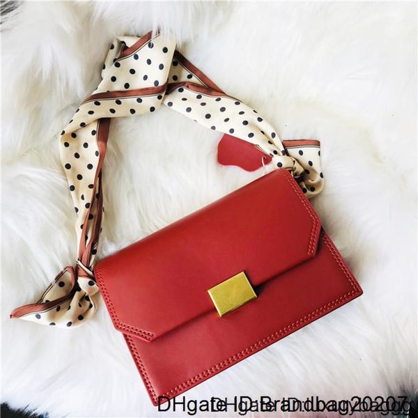 lock elegant2019 catch square package match filament a piece of cloth genuine leather ma'am small bag concise all-match tide, Black;red
lock elegant2019 catch square package match filament a piece of cloth genuine leather ma'am small bag concise all-match tide, Black;red