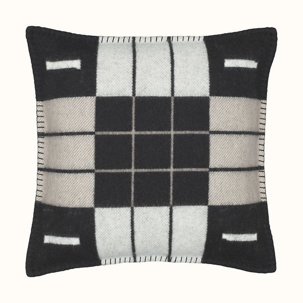 pillowcase home luxury letters h pillow cover cushion cover decor pillow case 45x45cm gift
pillowcase home luxury letters h pillow cover cushion cover decor pillow case 45x45cm gift