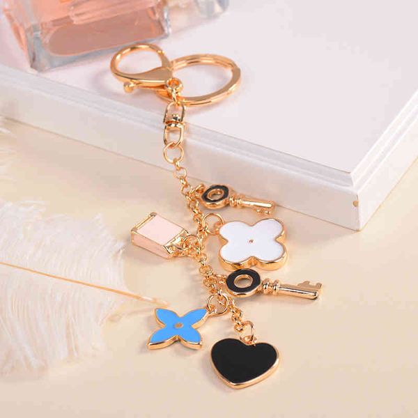 good luck clover keychains fashion brands chain flower rings metal key ring women bag charm pendant car accessories, Slivery;golden
good luck clover keychains fashion brands chain flower rings metal key ring women bag charm pendant car accessories, Slivery;golden