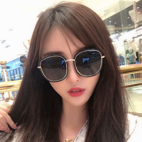 new round sunglasses face women 2019 korean metal sunglasses men's fashion star fashion gm uv protection, White;black
new round sunglasses face women 2019 korean metal sunglasses men's fashion star fashion gm uv protection, White;black
