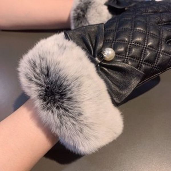 five fingers gloves sheepskin women' fashion can touch screenkeep warm hair in autumn and winter, Blue;gray
five fingers gloves sheepskin women' fashion can touch screenkeep warm hair in autumn and winter, Blue;gray