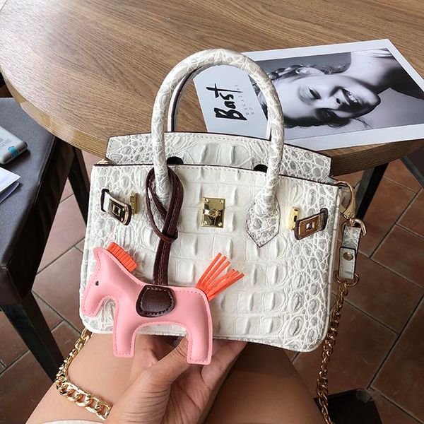 new crocodile bone genuine leather birkin bag womens mini small bag chain bag leather one-shoulder crossbody lock head fashion, Black;red
new crocodile bone genuine leather birkin bag womens mini small bag chain bag leather one-shoulder crossbody lock head fashion, Black;red