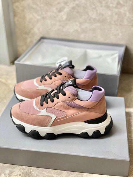 designer womens sneakers luxury pink black stitching lace-up mesh round head flat heel with box size 35-39
designer womens sneakers luxury pink black stitching lace-up mesh round head flat heel with box size 35-39