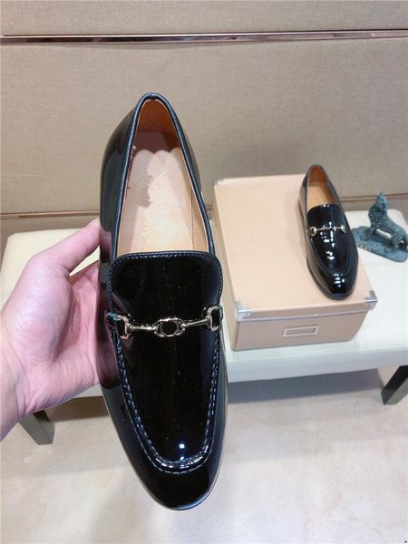 2020 new genuine leather luxury men's dress shoes handmade office business wedding blue black luxury slip on formal oxfords mens shoes
2020 new genuine leather luxury men's dress shoes handmade office business wedding blue black luxury slip on formal oxfords mens shoes