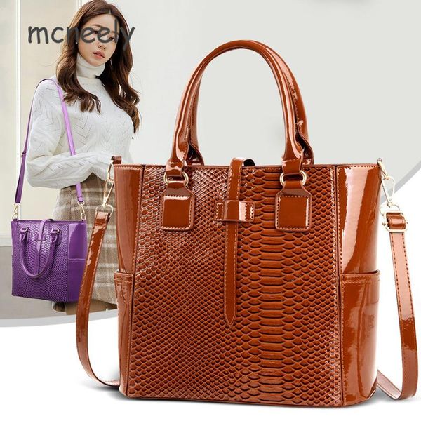 cross body autumn and winter fashion versatile commuting bag handbag large capacity one shoulder messenger
cross body autumn and winter fashion versatile commuting bag handbag large capacity one shoulder messenger