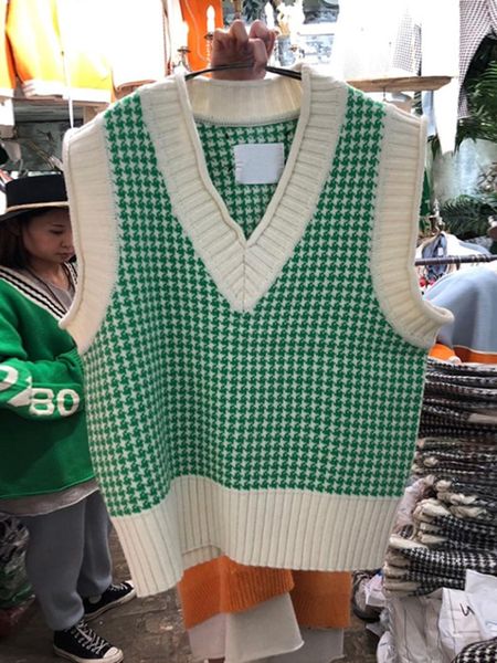 women's vests south korea east gate autumn winter fashion sweet v collar contrast color small check vest knit waistcoat blouse, Black;white
women's vests south korea east gate autumn winter fashion sweet v collar contrast color small check vest knit waistcoat blouse, Black;white