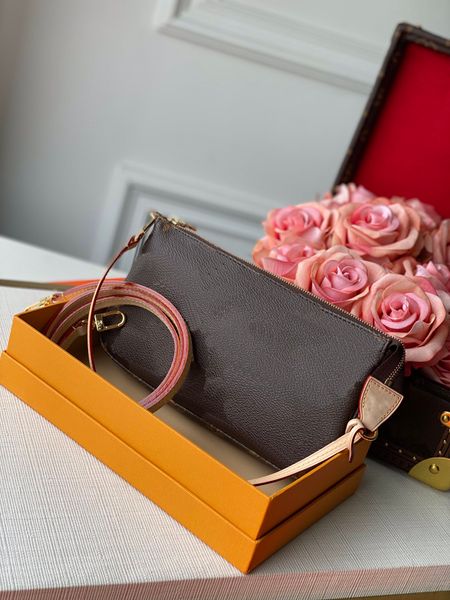 luxurys designers bags womens bag backpack women tote bag purses brown bags leather clutch fashion wallet bags,d010-2
luxurys designers bags womens bag backpack women tote bag purses brown bags leather clutch fashion wallet bags,d010-2