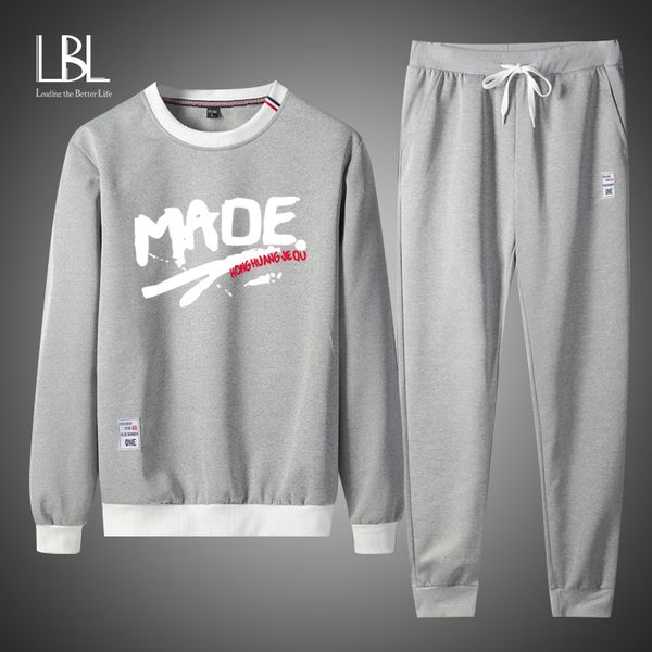 tracksuits mens sport set suit polyester sweatshirt spring hoodies + joggers pants casual men track sportswear fitness suit 201109, Gray
tracksuits mens sport set suit polyester sweatshirt spring hoodies + joggers pants casual men track sportswear fitness suit 201109, Gray