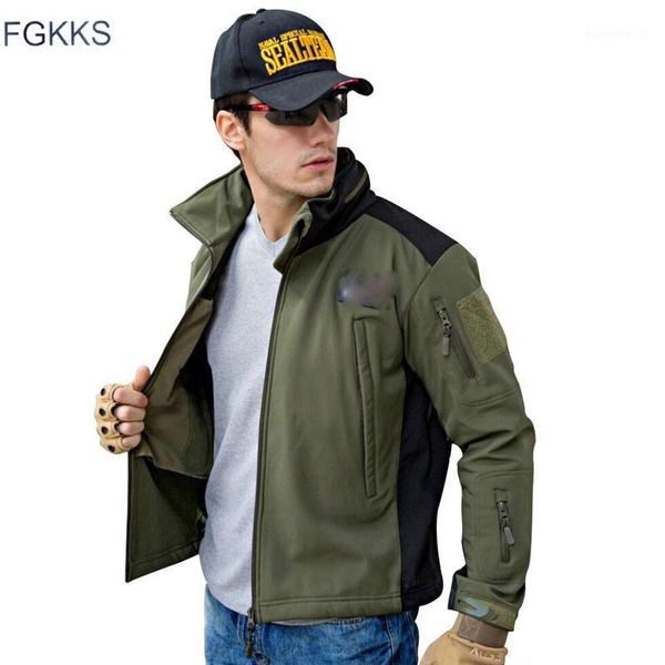 men's jackets fgkks brand men's business casual winter warm men multi pocket jacket standing collar male style jackets1, Black;brown
men's jackets fgkks brand men's business casual winter warm men multi pocket jacket standing collar male style jackets1, Black;brown