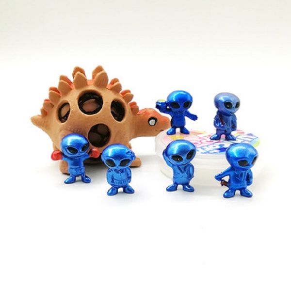 creative pvc cartoon three-dimensional alien image character decoration micro landscape doll mini figures toys
creative pvc cartoon three-dimensional alien image character decoration micro landscape doll mini figures toys