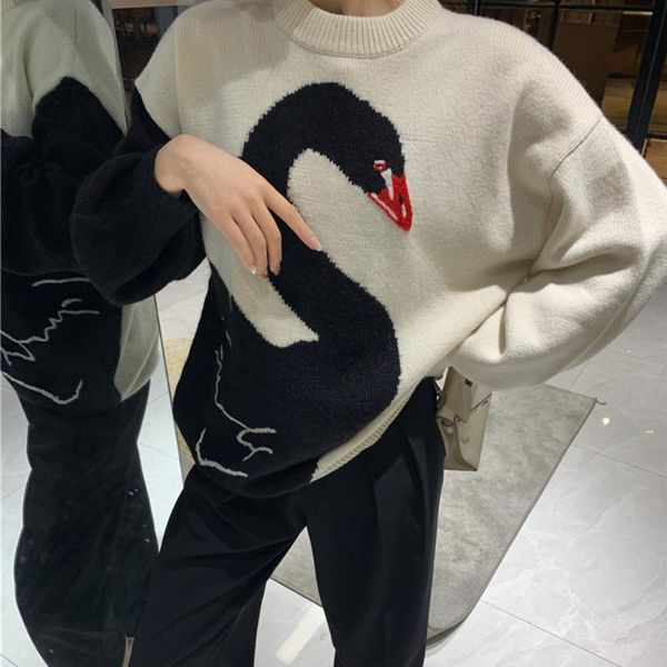 korean version pullover loose fashion splicing contrast black swan autumn and winter long sleeve jumper, White;black
korean version pullover loose fashion splicing contrast black swan autumn and winter long sleeve jumper, White;black