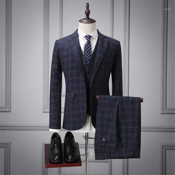 3 picese suit jacket+vest+pant 2021 fashion man suit slim blue plaid tow button weeding groom suits costume homme tuxedo1, White;black
3 picese suit jacket+vest+pant 2021 fashion man suit slim blue plaid tow button weeding groom suits costume homme tuxedo1, White;black
