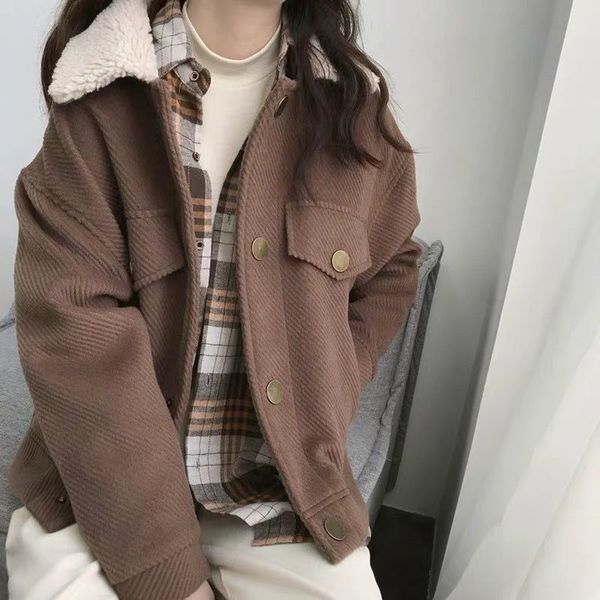 retro hong kong-style short-height women's 2021 new autumn and winter lamb fur collar thick short woolen coat, Black
retro hong kong-style short-height women's 2021 new autumn and winter lamb fur collar thick short woolen coat, Black