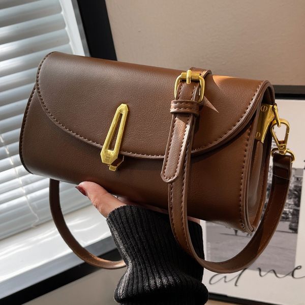this year's popular small women's 2022 new fashion autumn and winter messenger bag, minority high-grade feeling single shoulder
this year's popular small women's 2022 new fashion autumn and winter messenger bag, minority high-grade feeling single shoulder