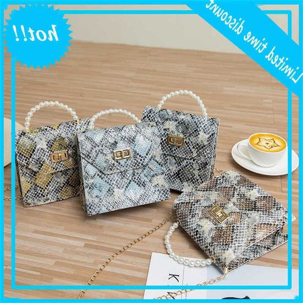 snake 2021 fashion new womens handbag pearl portable mobile phone bag chain animal pattern shoulde female wholesale
snake 2021 fashion new womens handbag pearl portable mobile phone bag chain animal pattern shoulde female wholesale