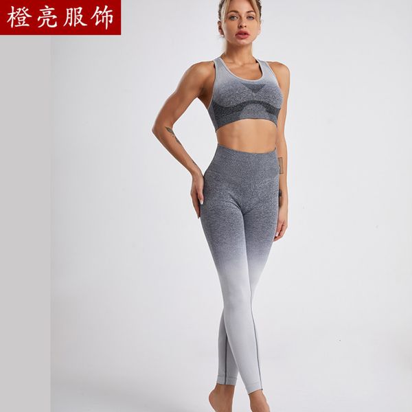 hanging new seamless gradient selling dye yoga suit women's knitted quick drying fitness sportswear, Gray
hanging new seamless gradient selling dye yoga suit women's knitted quick drying fitness sportswear, Gray