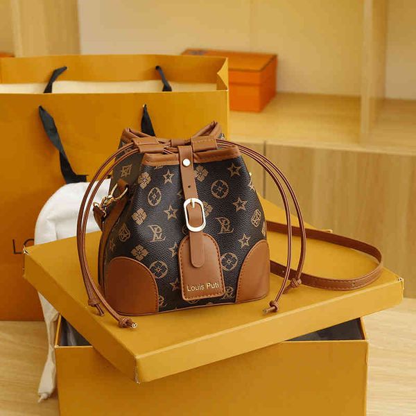 2022 factory wholesale bucket women's new trend fashion single shoulder messenger bag classic old flower bags
2022 factory wholesale bucket women's new trend fashion single shoulder messenger bag classic old flower bags