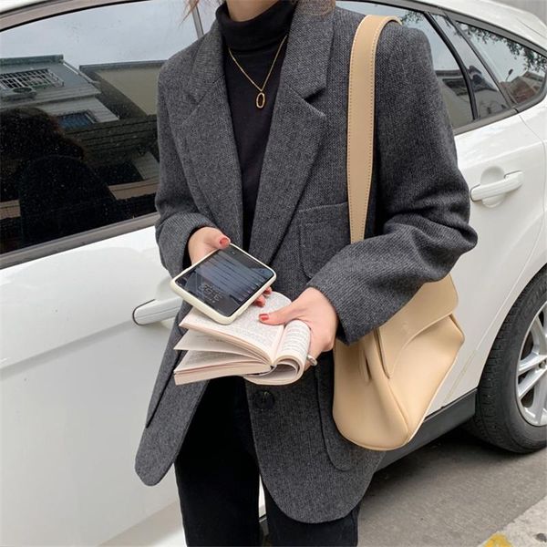 elegant vintage quilted woolen blazer jacket 2021 new spring autumn winter notched women blazers loose suit coat, White;black
elegant vintage quilted woolen blazer jacket 2021 new spring autumn winter notched women blazers loose suit coat, White;black