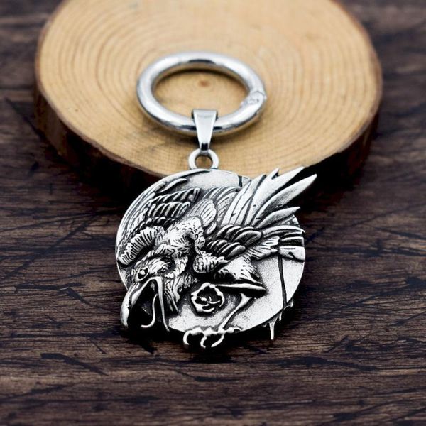 1pcs viking raven keychain 
1pcs viking raven keychain