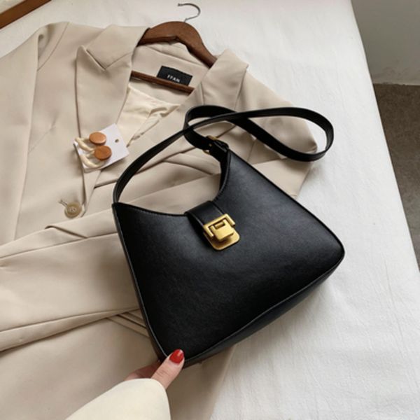 solid color vintage chain soft pu leather shoulder crossbody bags women 2020 designer bags large capacity tote bag c1223
solid color vintage chain soft pu leather shoulder crossbody bags women 2020 designer bags large capacity tote bag c1223