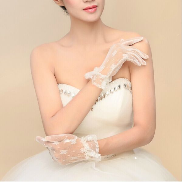 price beautiful short white tulle bridal glove special wedding bride also for women's formal prom gloves
price beautiful short white tulle bridal glove special wedding bride also for women's formal prom gloves
