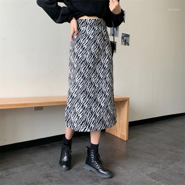 real price zebra pattern woolen a-line short female autumn and winter high waist and thin hip skirt1, Black
real price zebra pattern woolen a-line short female autumn and winter high waist and thin hip skirt1, Black