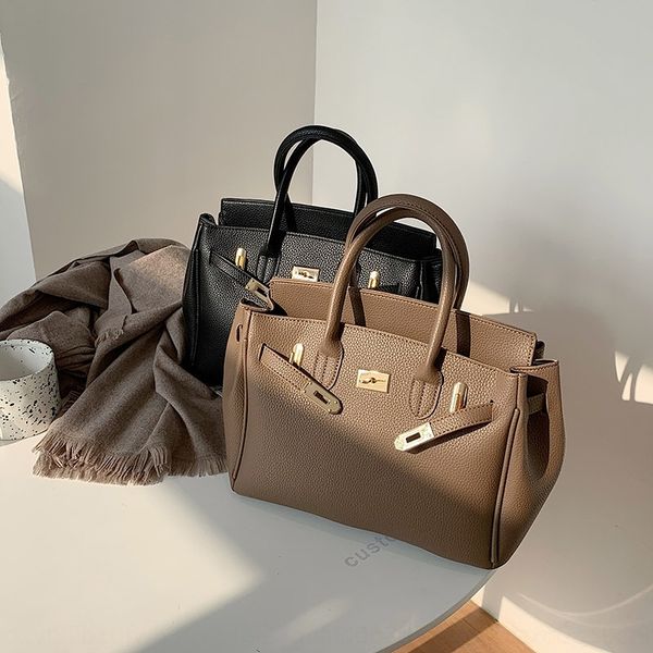 buki fashion messenger lady hobo lady chains shoulder bag for women chest tote canvas pack presbyopic chain purse handbag bag handbags whole, Blue;pink
buki fashion messenger lady hobo lady chains shoulder bag for women chest tote canvas pack presbyopic chain purse handbag bag handbags whole, Blue;pink