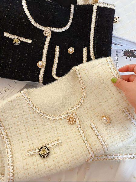 women's autumn and winter golden mink veet loose with small fragrant waistcoat, Black;white
women's autumn and winter golden mink veet loose with small fragrant waistcoat, Black;white