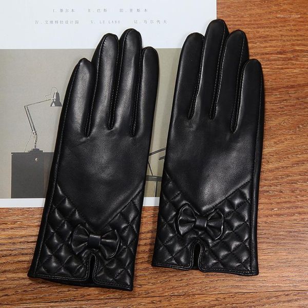 latest lambskin butterfly knot real leather gloves female winter plus velvet thicken black woman' sheepskin gloves l61231, Blue;gray
latest lambskin butterfly knot real leather gloves female winter plus velvet thicken black woman' sheepskin gloves l61231, Blue;gray