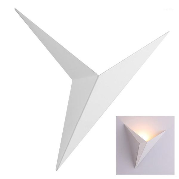 modern led wall light indoor decoration minimalist hallway bedroom triangle shape home sconce iron living room nordic style1
modern led wall light indoor decoration minimalist hallway bedroom triangle shape home sconce iron living room nordic style1