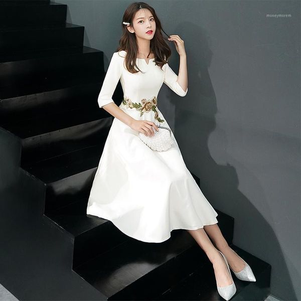 party dresses 2021 summer slim floral embroidered women mid dress elegant 3/4 sleeve waist pure two colors korean version ladies dress1, White;black
party dresses 2021 summer slim floral embroidered women mid dress elegant 3/4 sleeve waist pure two colors korean version ladies dress1, White;black