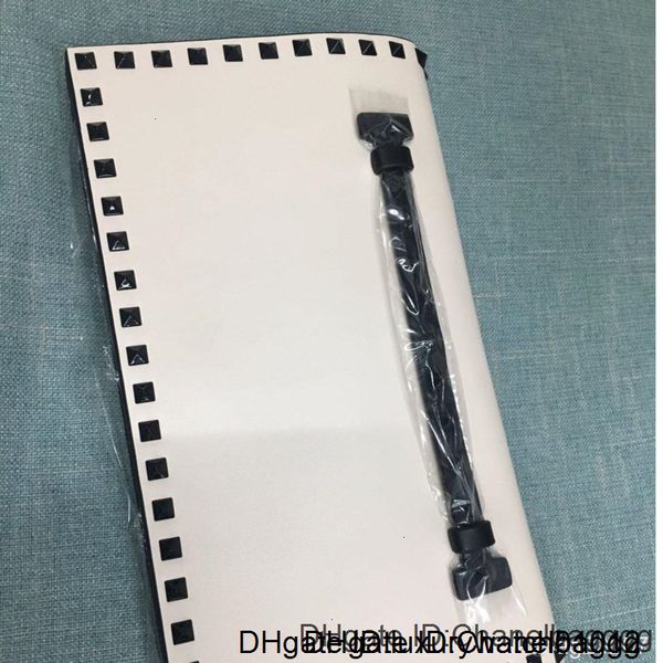 new fashion handbag chain bags lady date bag gold valentines rivet rockstuds small envelope nude pink silver red wine white colors
new fashion handbag chain bags lady date bag gold valentines rivet rockstuds small envelope nude pink silver red wine white colors