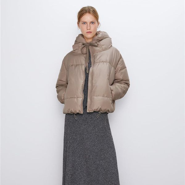 2021 female cotton with hoodie new winter fashion short parkas color pure pocket ziper up puffer jacket high street red clothes fuw8, Black
2021 female cotton with hoodie new winter fashion short parkas color pure pocket ziper up puffer jacket high street red clothes fuw8, Black