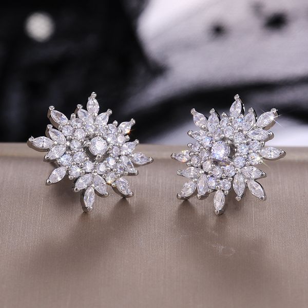 npkds jewelry gems glittering rhinestone ear earrings female exquisite dazzling zircon snowflake sparkling earrings, Golden
npkds jewelry gems glittering rhinestone ear earrings female exquisite dazzling zircon snowflake sparkling earrings, Golden