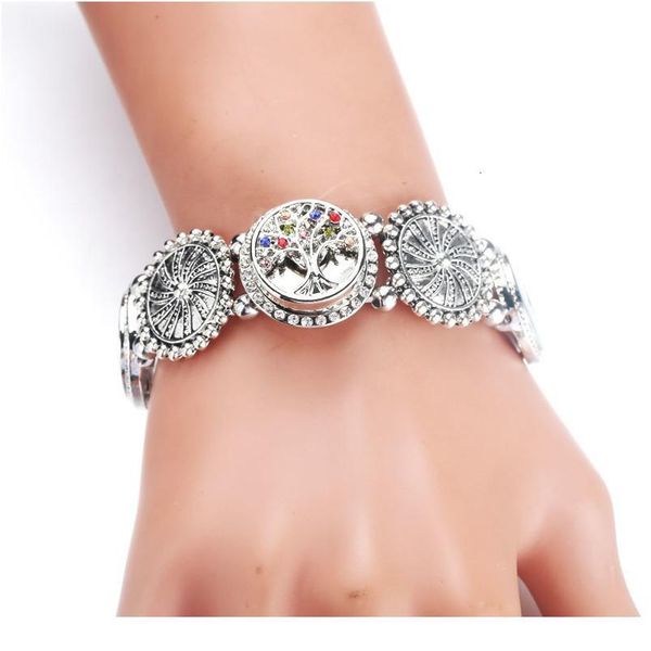 new trendy women bangles snap button bracelets jewelry fit 18mm snap jewelry crystal 4 button brace bbyabz, Golden;silver
new trendy women bangles snap button bracelets jewelry fit 18mm snap jewelry crystal 4 button brace bbyabz, Golden;silver