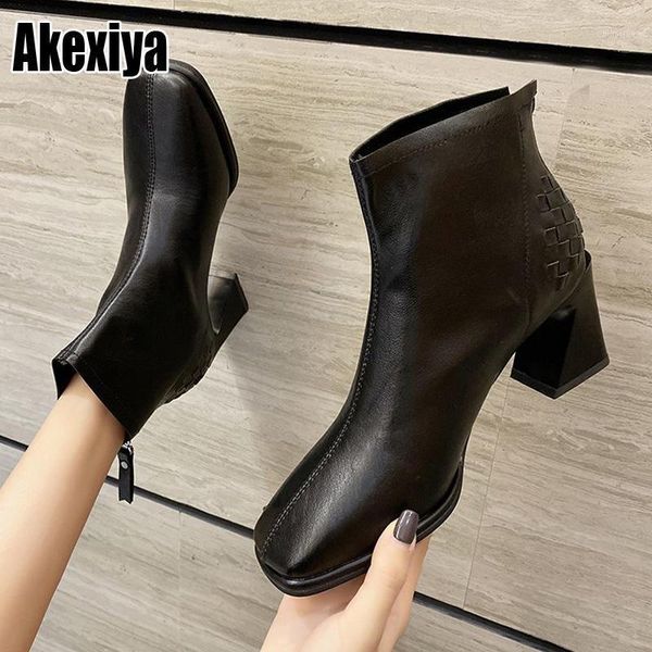 boots women retro comfortable square toe ankle boot motorcycle shoes autumn fashion lady med heels 7cm p0011, Black
boots women retro comfortable square toe ankle boot motorcycle shoes autumn fashion lady med heels 7cm p0011, Black
