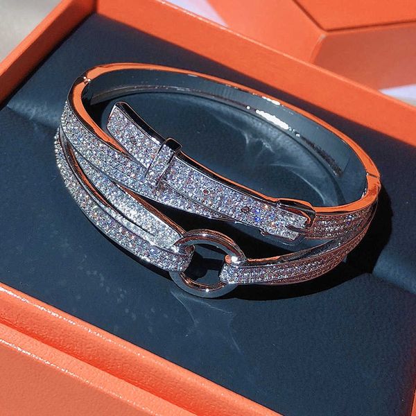 popular brand pin bracelet sub gold zircon inlaid luxury fashion delicate copper elegant women's the fairy golden silver 2022, Black
popular brand pin bracelet sub gold zircon inlaid luxury fashion delicate copper elegant women's the fairy golden silver 2022, Black