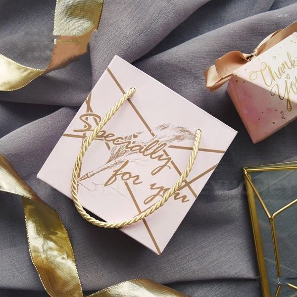 wedding favors gift bag chocolate bag romantic wedding candy favors party supplies baby shower decorations1
wedding favors gift bag chocolate bag romantic wedding candy favors party supplies baby shower decorations1