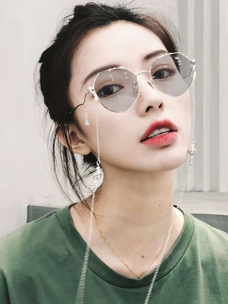 changing women's qingmo sunglasses personality color round face show thin big frame with chain polarized sun eye moisture uv protection, White;black
changing women's qingmo sunglasses personality color round face show thin big frame with chain polarized sun eye moisture uv protection, White;black
