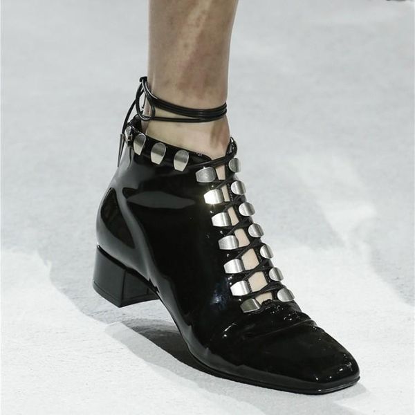 studs women gladiator ankle boots 2018 runway female martin boots black sliver ladies motorcycle boots genuine leather knight shoes
studs women gladiator ankle boots 2018 runway female martin boots black sliver ladies motorcycle boots genuine leather knight shoes