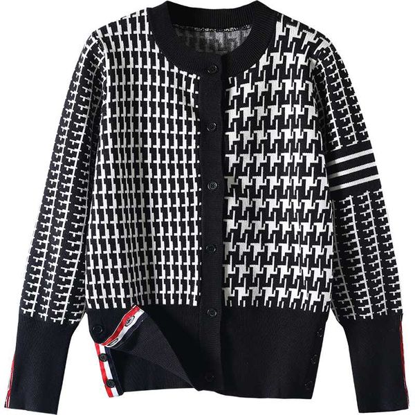autumn/winter 2021 womens sweater brand designer sweater female autumn and winter outside garment cardigans knitted sweater, White;black
autumn/winter 2021 womens sweater brand designer sweater female autumn and winter outside garment cardigans knitted sweater, White;black