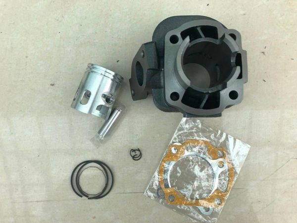 jog50 cylinder kit with piston rings set for chinese qj keeway scooter 2-stroke engine motorcycle evo zr nf50cc parts1
jog50 cylinder kit with piston rings set for chinese qj keeway scooter 2-stroke engine motorcycle evo zr nf50cc parts1