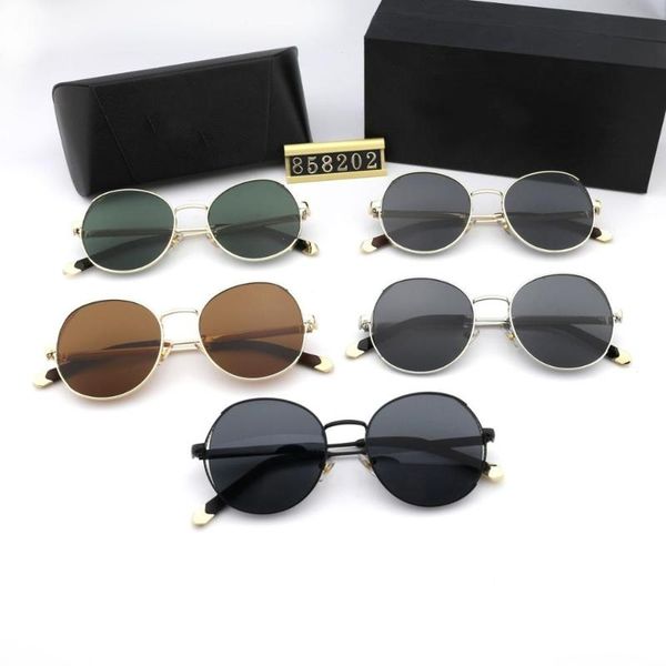 new 2021 luxury bee fashion for women sunglasses men square brand design sun glasses retro male iron, White;black
new 2021 luxury bee fashion for women sunglasses men square brand design sun glasses retro male iron, White;black