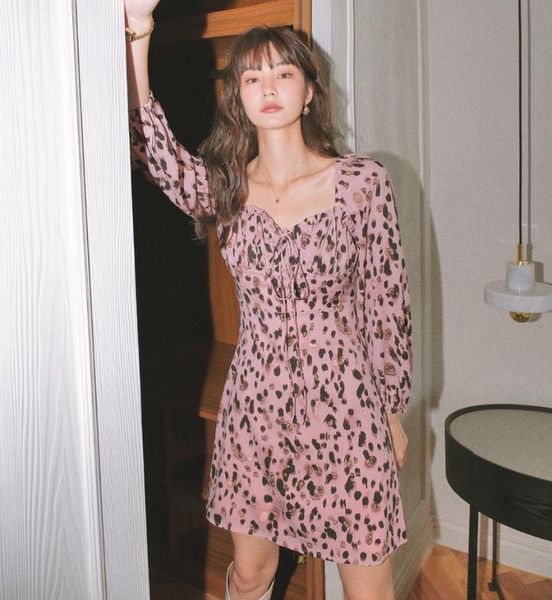 mini leopard print waist slimming square collar long sleeve drawstring casual dress, Black;gray
mini leopard print waist slimming square collar long sleeve drawstring casual dress, Black;gray