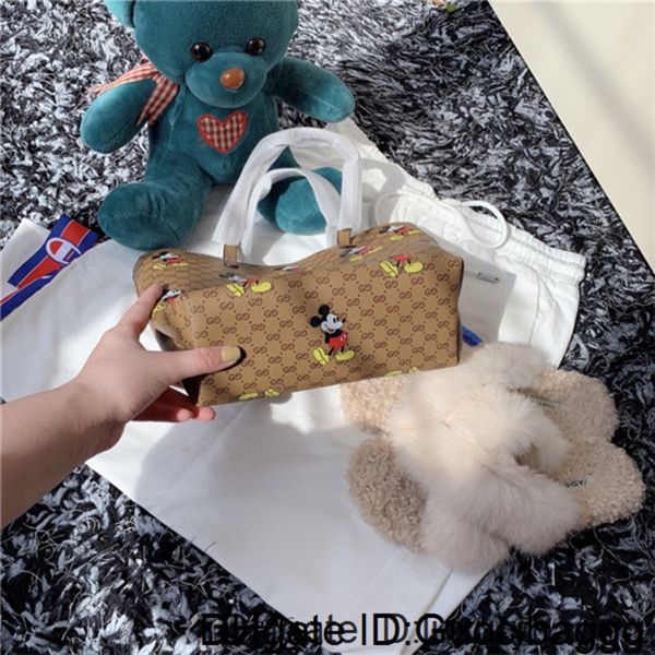 2020 высочайшее качество дизайнерский кошелек сумка женские сумки crossbody soho disco bag bag fringed messenger summer purse651
2020 высочайшее качество дизайнерский кошелек сумка женские сумки crossbody soho disco bag bag fringed messenger summer purse651