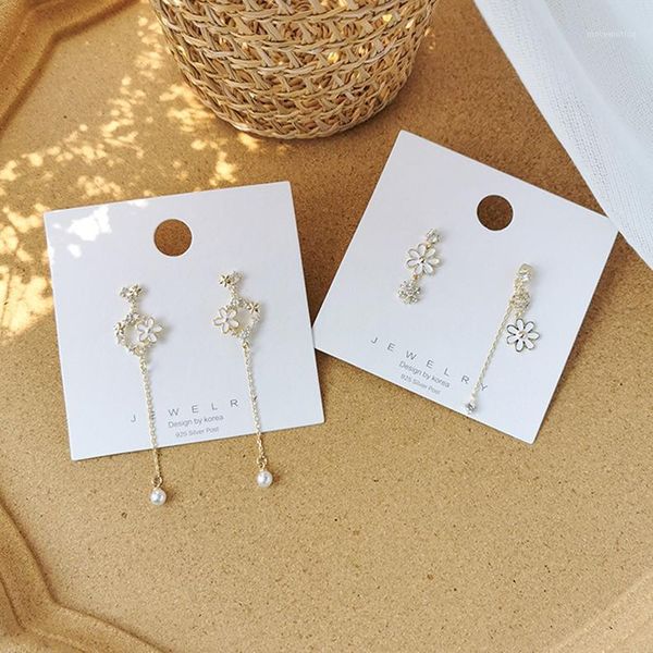 simple asymmetrical daisy long tassel earrings elegant fresh small flower temperature simple style oorbellen boucle d'oreille1, Golden;silver
simple asymmetrical daisy long tassel earrings elegant fresh small flower temperature simple style oorbellen boucle d'oreille1, Golden;silver