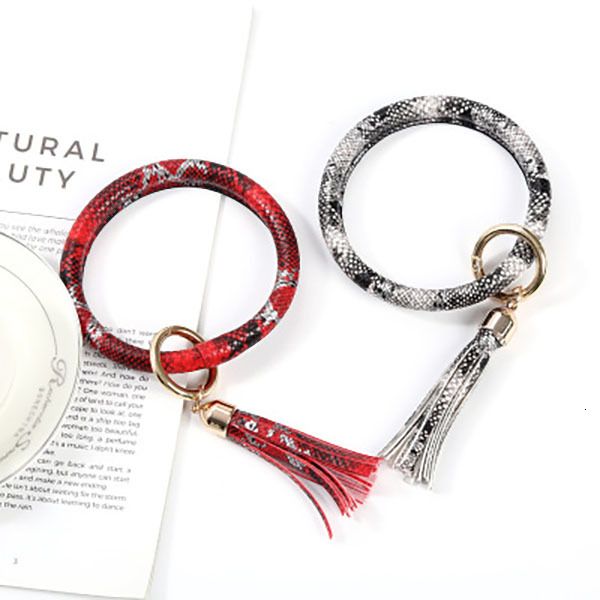 2hdjsnake bracelet keychain leopard pu leather o circle key holder women wristlet keychains bag pendant party favor
2hdjsnake bracelet keychain leopard pu leather o circle key holder women wristlet keychains bag pendant party favor