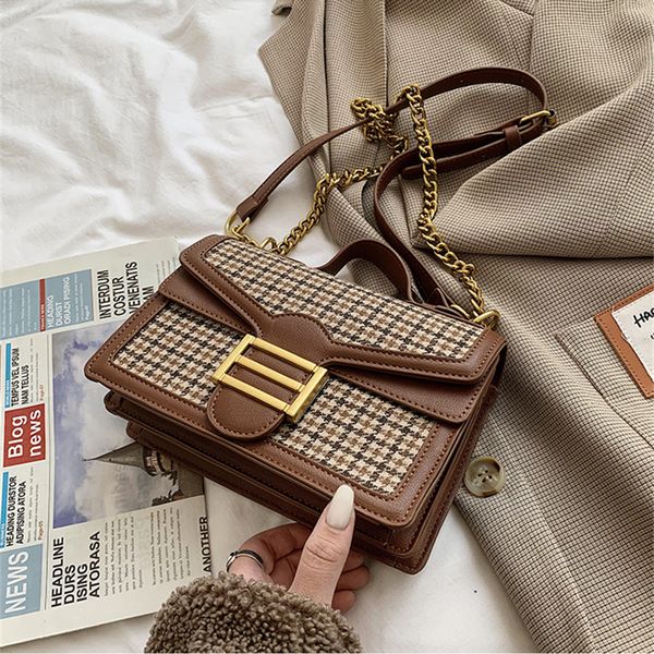lock chain flap envelope french senior designer evening bag versatile fashion model tcy3-35
lock chain flap envelope french senior designer evening bag versatile fashion model tcy3-35