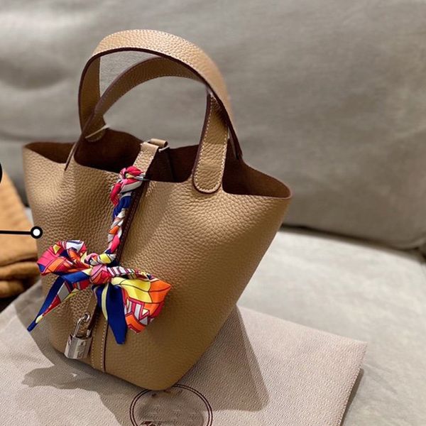 handbag purse fashion basket bag cow genuine leather sling shoulder bag with silver buckle and lock h letter tote bag scarf
handbag purse fashion basket bag cow genuine leather sling shoulder bag with silver buckle and lock h letter tote bag scarf